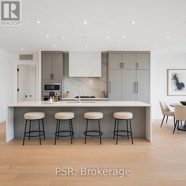 property at 2010-2010 Bathurst St