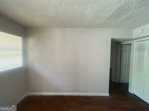 512 Lindsay St NW in Atlanta, GA - Building Photo - Building Photo