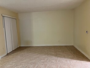 4405 SW 160th Ave, Unit 102 in Miramar, FL - Building Photo - Building Photo