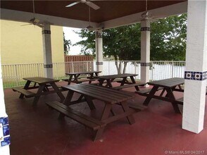 7090 NW 173rd Dr, Unit # 208 in Hialeah, FL - Building Photo - Building Photo