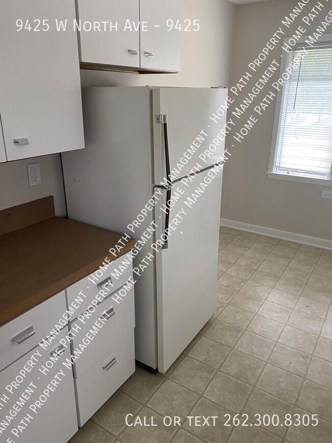 9425 W North Ave in Wauwatosa, WI - Building Photo - Building Photo