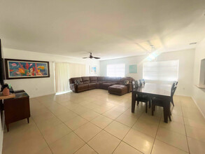 240 2nd Rd in Key Largo, FL - Building Photo - Building Photo