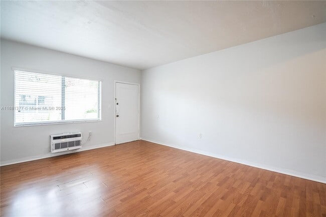 7315 Harding Ave in Miami Beach, FL - Building Photo - Building Photo