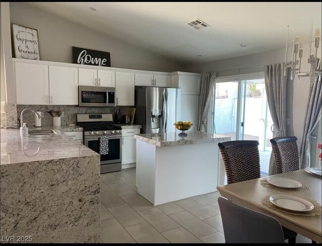 property at 1829 Vista Pointe Ave