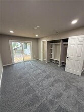 7207 E Meadow Bend Dr in Austin, TX - Building Photo - Building Photo