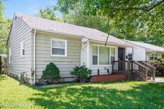 323 S 43rd St in Louisville, KY - Building Photo - Building Photo
