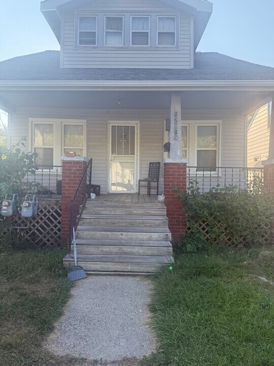 12019 Woodmont Ave, Unit Lower in Detroit, MI - Building Photo