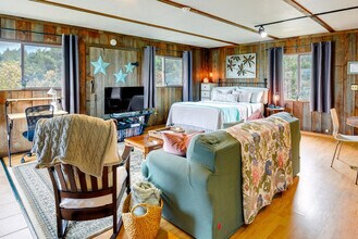 4880 Railroad Ave in Moclips, WA - Building Photo - Building Photo