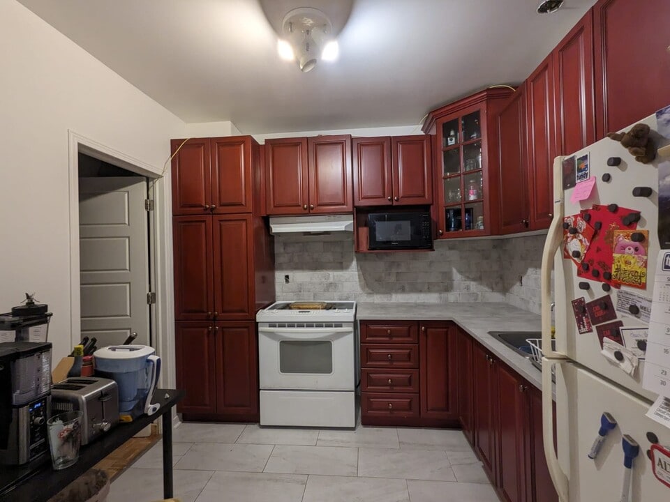 4733 Palm Av in Montréal, QC - Building Photo