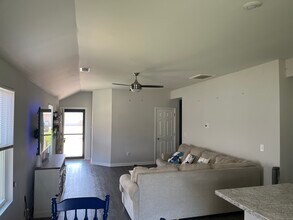 148 Jonathan Dr in Odenville, AL - Building Photo - Building Photo