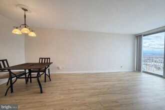 301 N Beauregard St, Unit 1707 in Alexandria, VA - Building Photo - Building Photo