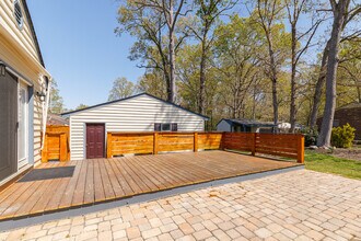421 Evanrude Ln in Sandston, VA - Building Photo - Building Photo