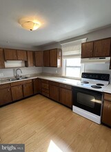 2566 Nottingham Way in Hamilton Township, NJ - Foto de edificio - Building Photo