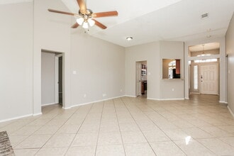 224 Glen Meadow Dr in Glenn Heights, TX - Building Photo - Building Photo