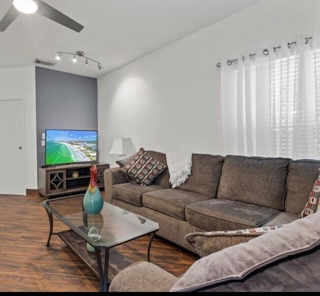 9862 Perfect Dr, Unit 9862 in Port St. Lucie, FL - Foto de edificio - Building Photo