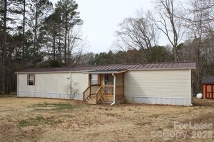 8304 Stayman Ct in Huntersville, NC - Building Photo
