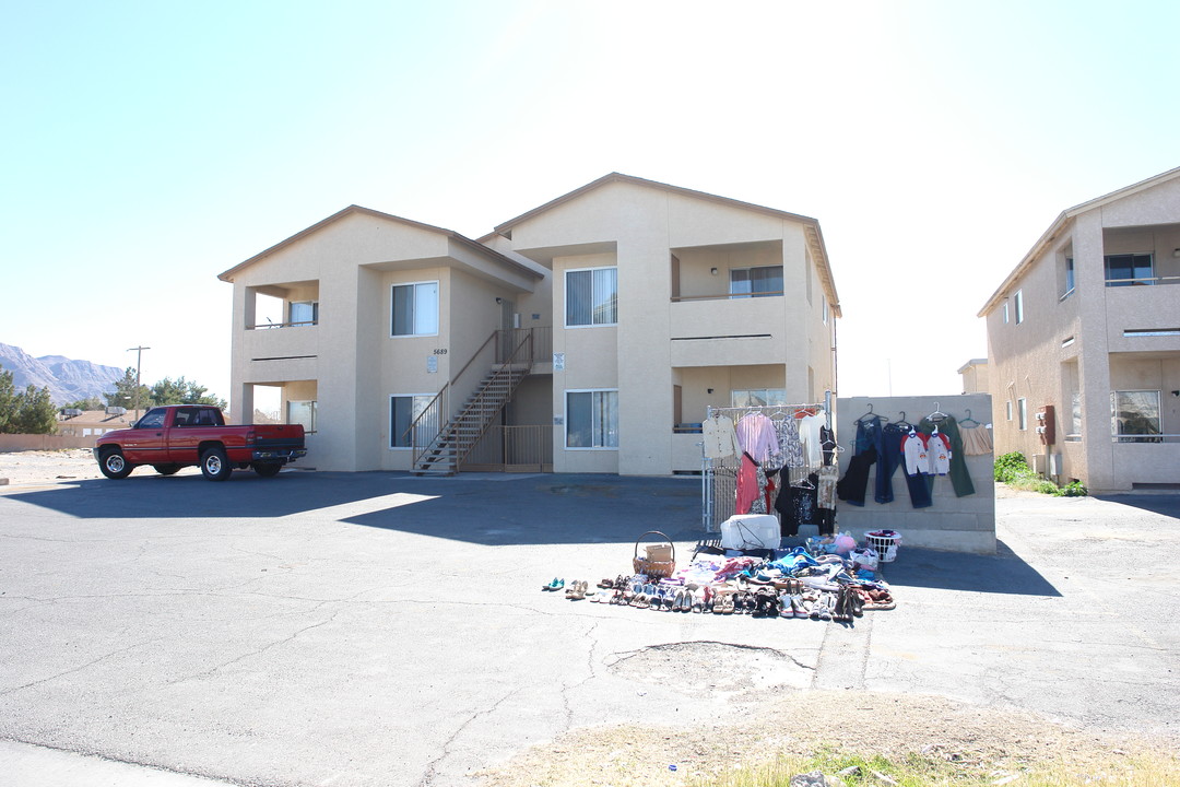 Foothills Terrace in Las Vegas, NV - Building Photo