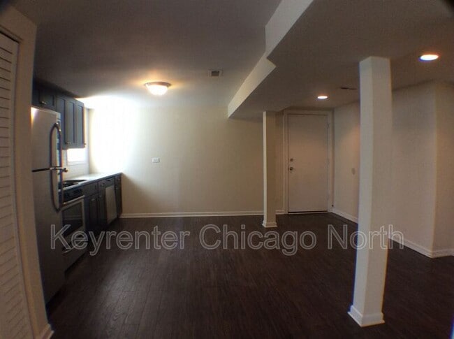 6052 N Mozart St in Chicago, IL - Building Photo - Building Photo