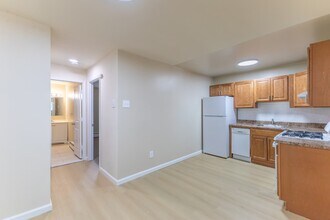 401 E Gibbsboro Rd in Lindenwold, NJ - Foto de edificio - Building Photo