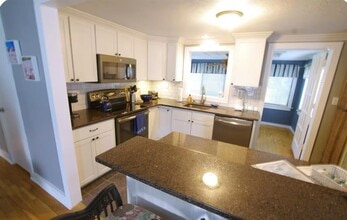 7 Westminster St in Westerly, RI - Building Photo - Building Photo