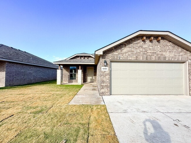 6940 10th St in Lubbock, TX - Building Photo - Building Photo
