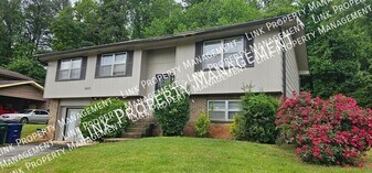 2433 Meade Cir in Chattanooga, TN - Building Photo