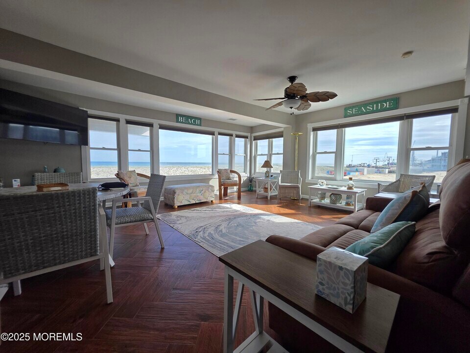 42 Dune Terrace in Seaside Heights, NJ - Building Photo