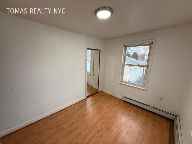 83 Maple Pl in Yonkers, NY - Building Photo - Building Photo