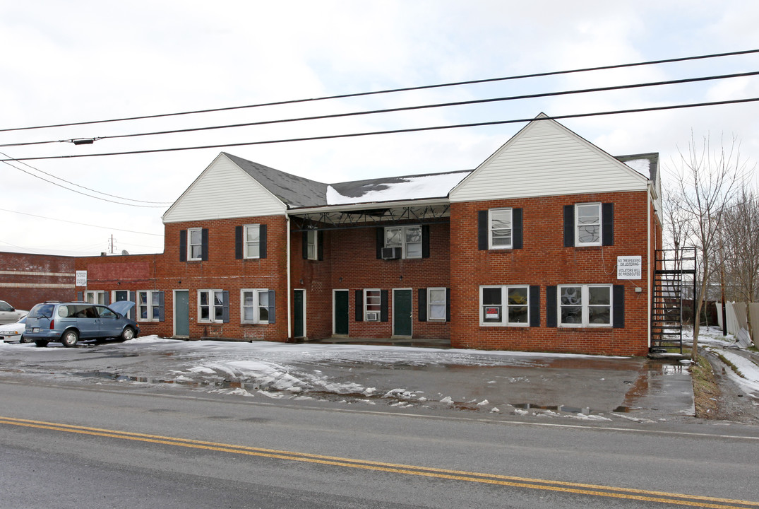 407 S Maple St in Lebanon, TN - Building Photo