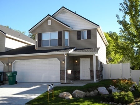 property at 853 Quinn Ct