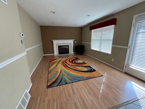 1337 Inlet Ct in Amelia, OH - Building Photo - Building Photo
