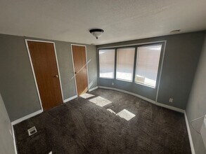 201 Shoshone Ln in Henderson, NV - Building Photo - Building Photo