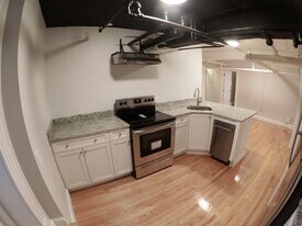 1450 Commonwealth Ave, Unit B in Boston, MA - Building Photo
