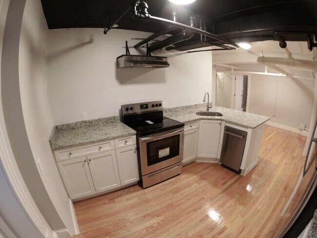 1450 Commonwealth Ave in Boston, MA - Building Photo - Building Photo