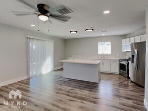 5494 Northridge Ln in Las Vegas, NV - Building Photo - Building Photo