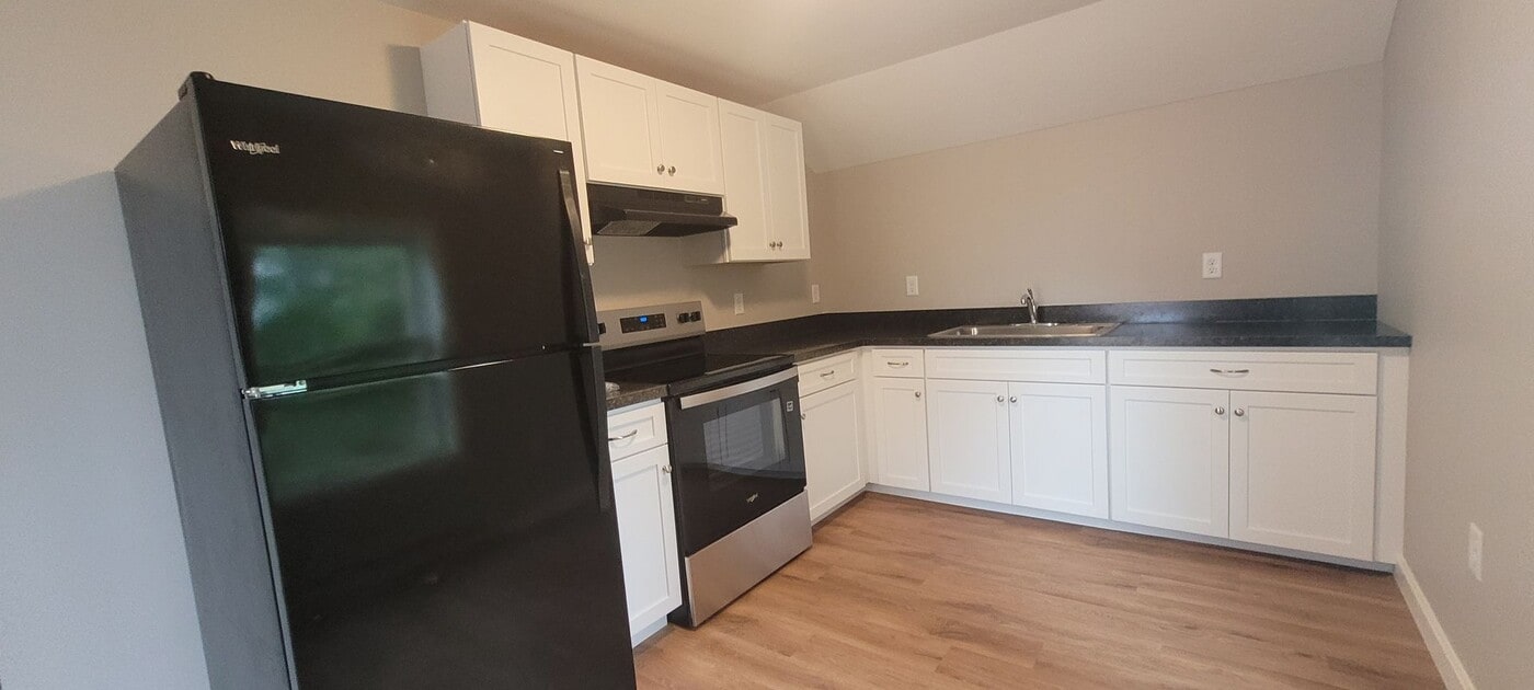 220 Rosedale Ave in Bausman, PA - Building Photo