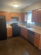 122 Pebble Ct in Bowling Green, KY - Building Photo - Building Photo