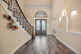 2624 University Club Dr in Austin, TX - Building Photo - Building Photo