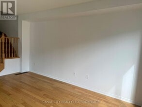 51 Esther Cres in Thorold, ON - Building Photo - Building Photo