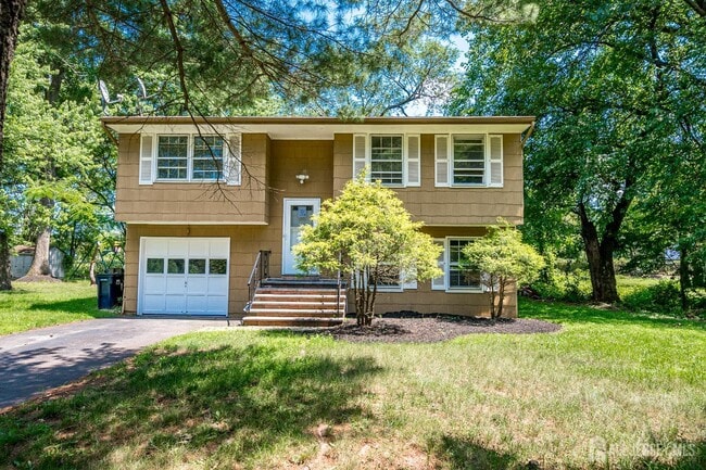 5 Pelmont Pl in Piscataway, NJ - Building Photo - Building Photo