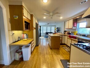 83 Lexington St in Auburndale, MA - Foto de edificio - Building Photo