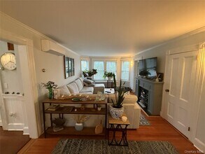 10 River Ave in Eastport, NY - Building Photo - Building Photo