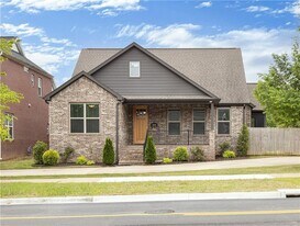 2630 E Bayside Xing in Fayetteville, AR - Building Photo