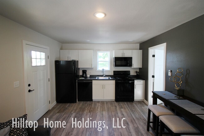 7 Brookside Rd in Eldon, MO - Building Photo - Building Photo