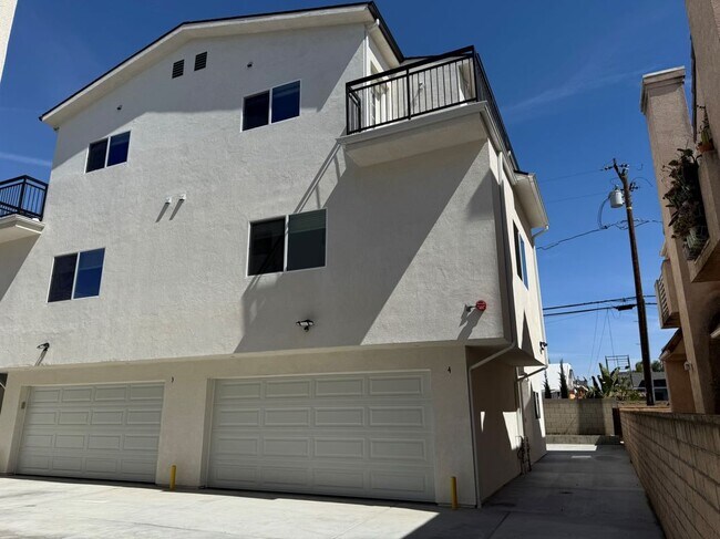 11602 Valley View Ave in Whittier, CA - Building Photo - Building Photo