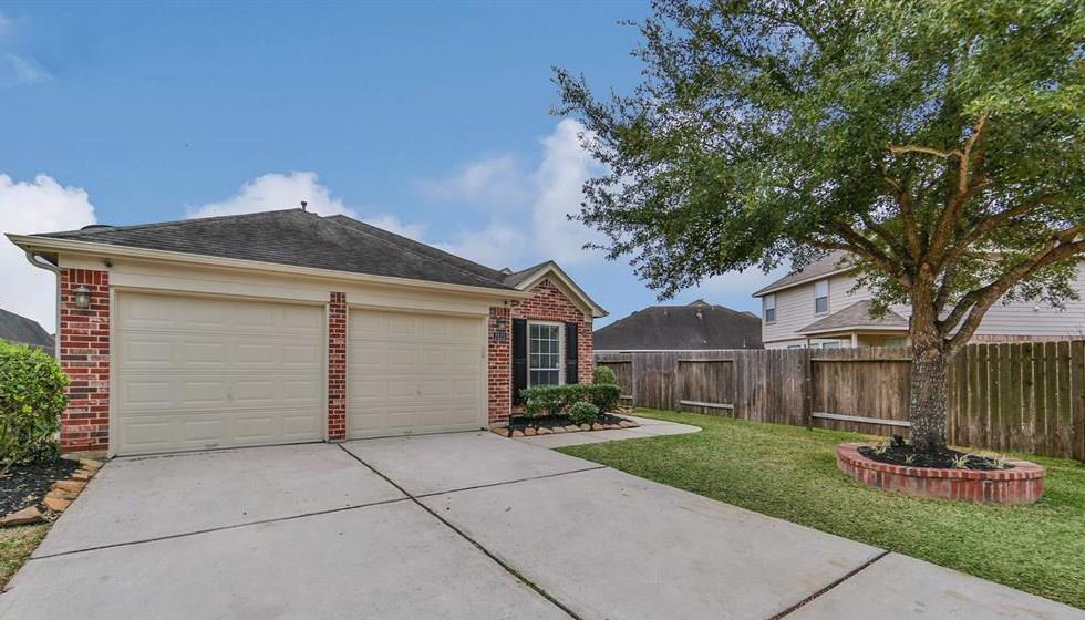 2123 Castle Gardens Ln in Katy, TX - Building Photo