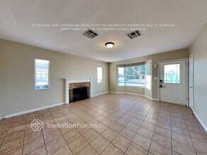 259 E Marilyn Ave in Mesa, AZ - Foto de edificio - Building Photo