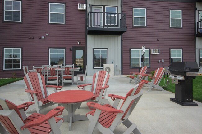 Eleven01 Apartments in Roseau, MN - Foto de edificio - Building Photo