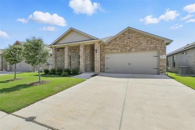 9733 Serviceberry Ln in Crowley, TX - Building Photo - Building Photo