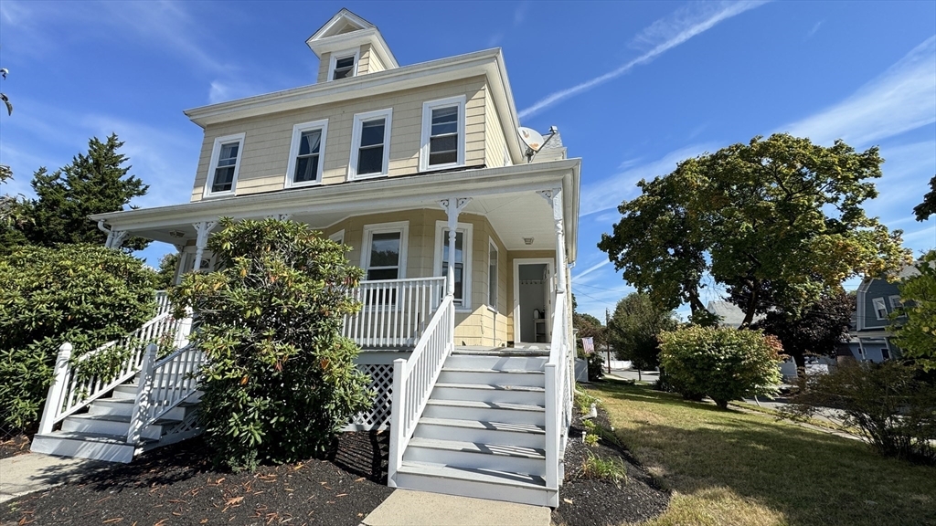 1117 Main St, Unit #1 in Melrose, MA - Building Photo